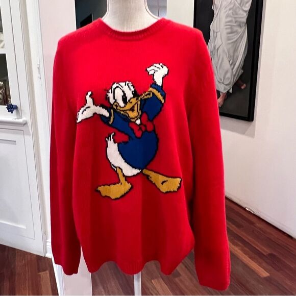 Gucci Unisex Red Sweater with Donald Duck Design - Picture 7 of 10